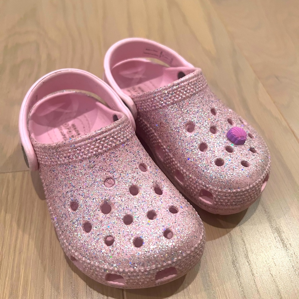 Toddler crocs